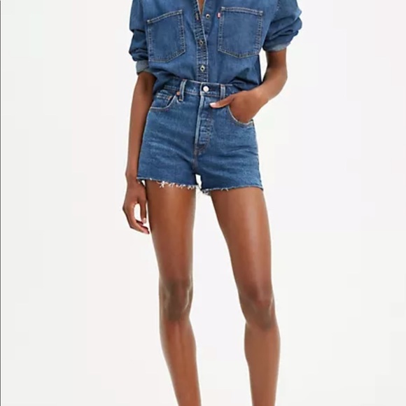 Levi’s dark wash jean shorts⛲️⛲️ - Picture 11 of 11